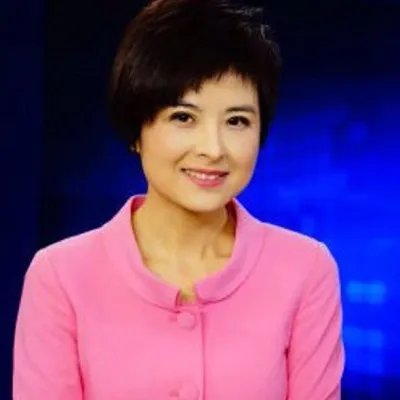 张泉灵照片曝光 裙内风光一览无余