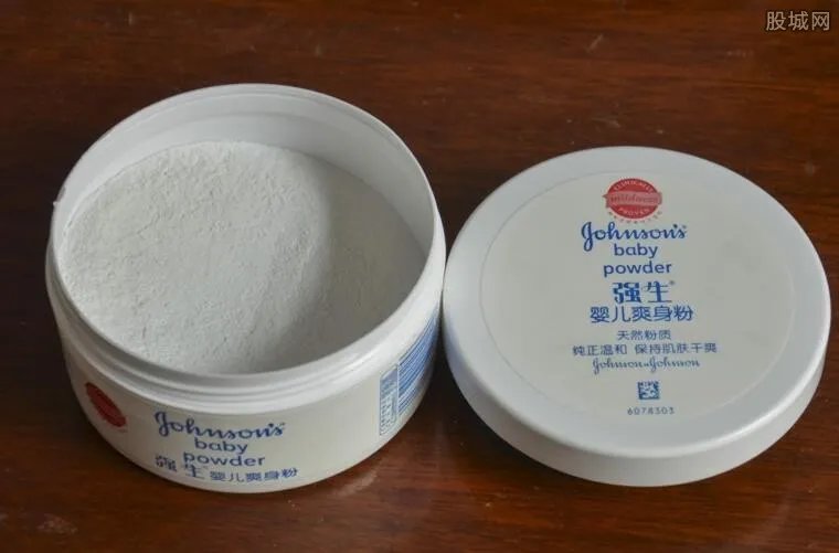 男子患癌告赢强生公司 强生爽生粉致癌令人惶恐