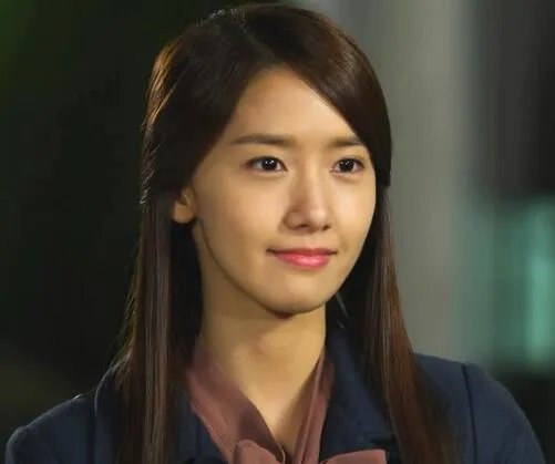 林允儿爱情雨剧照公开 挑战70年代造型清纯获赞