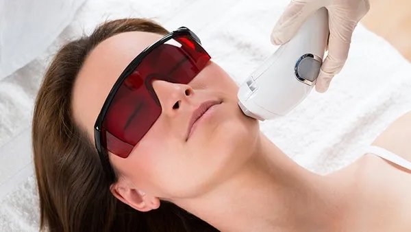 透明质酸注射美容的作用 透明质酸注射美容注意不良反应