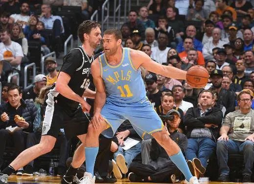 湖人赛季横扫马刺吗？