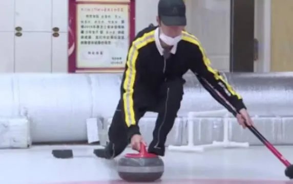 冰壶运动员王一博因病离世