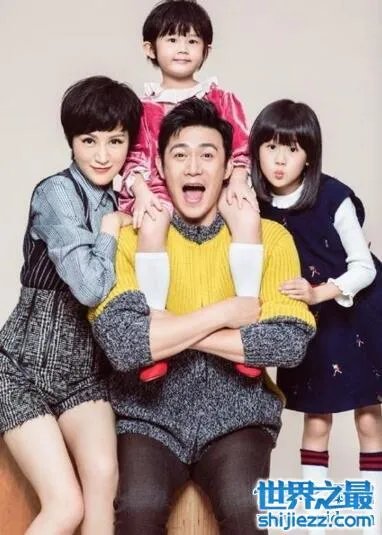 陆毅鲍蕾一家四口照片曝光，一家四口全是大长腿 