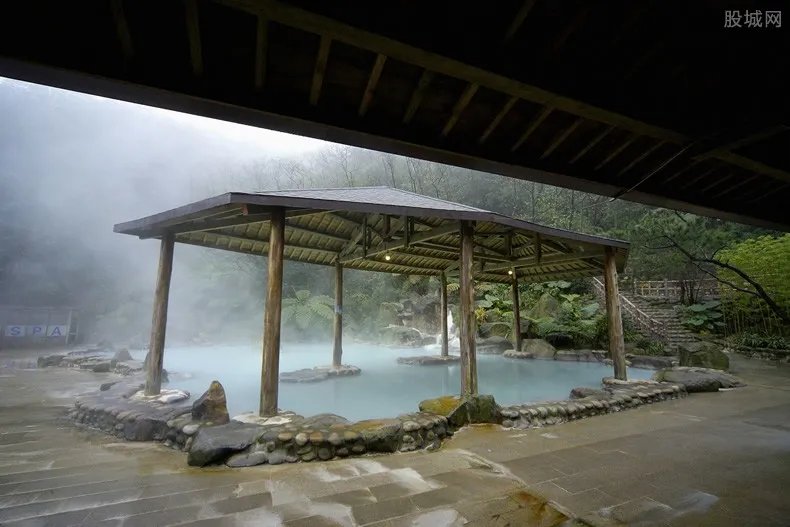 西安高校现温泉 冬天泡温泉有什么好处