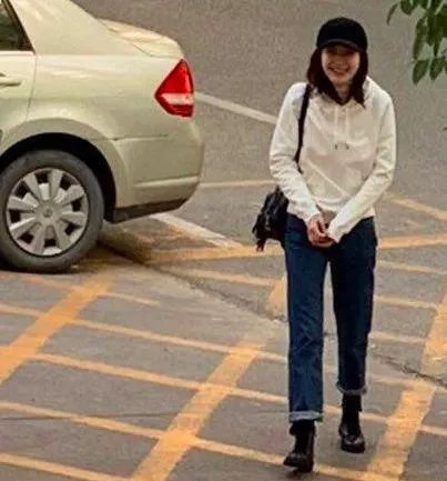 江疏影回应网友：为什么回复网友内容是什么曝光