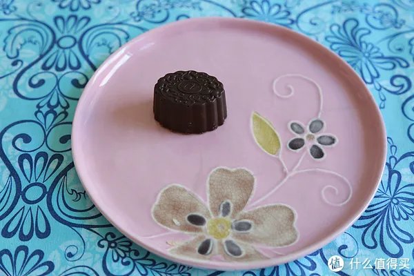 月饼界的“黑珍珠”——德芙巧月