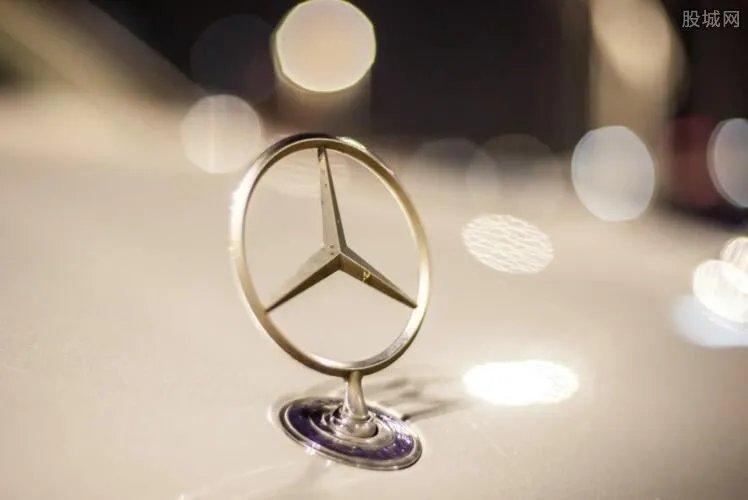 奔驰宝马合并业务 昔日竞争对手为什么选择携手共进？