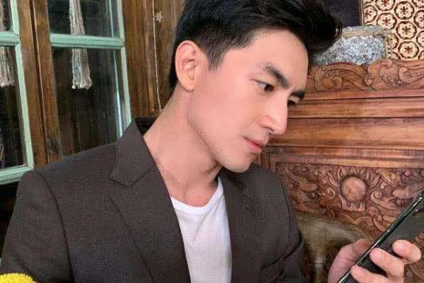 为赵又廷庆生竟然发展到征集丑照，林更新曝光度不大为何人气不减？