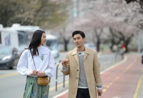 崔始源明显不喜欢刘雯吗？ 六大证据攻破传言