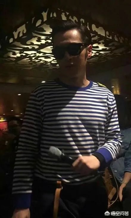 胡歌现某公司年会，到底现身的是哪家公司？