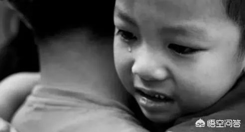 你怎么看女子送迷路男童回家却被家长当人贩掐脖这件事？此事如果是你，你会怎么做？