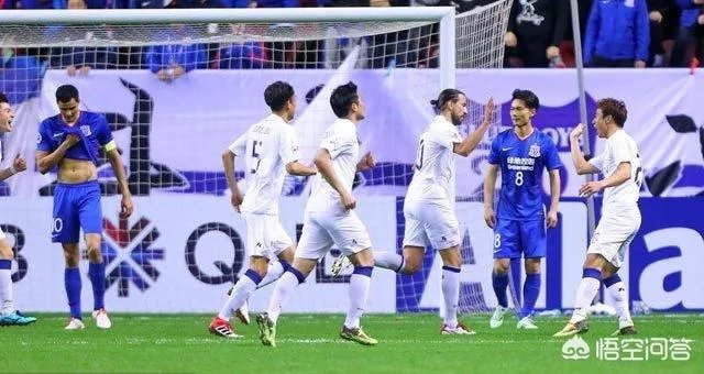 上海申花主场0:2不敌水原三星，出线形式岌岌可危，怎样评价这场比赛？