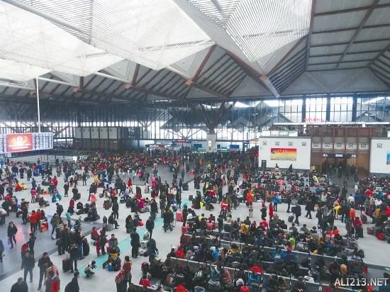 来不及了快上车！盘点春运期间全国十大最拥挤火车站