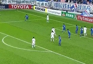 上海申花主场0:2不敌水原三星，出线形式岌岌可危，怎样评价这场比赛？