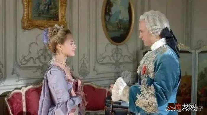 一家五姐妹全当了一个人的情妇 一家五女通吃