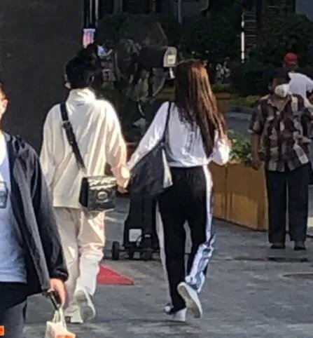 偶遇虞书欣赵小棠逛街 大鱼海棠cp成真了