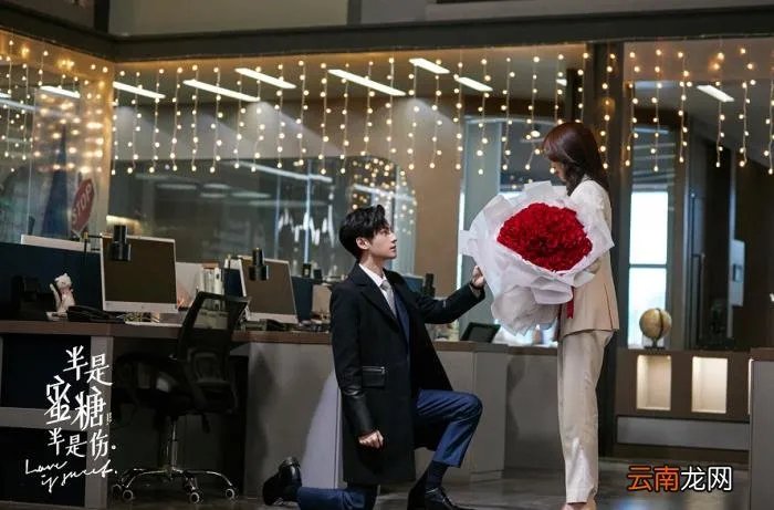 罗云熙晒结婚照太般配 罗云熙结婚照