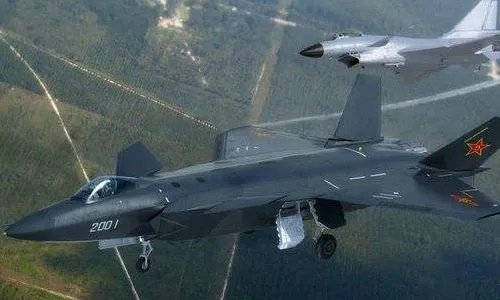 歼20和f22哪个厉害？有什么区别？