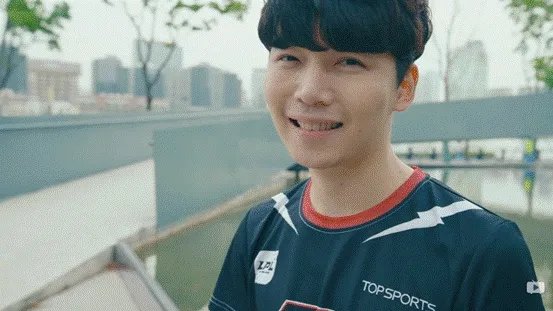 SKT和WE战队为什么当初都拒绝the shy？难道是因为菜？