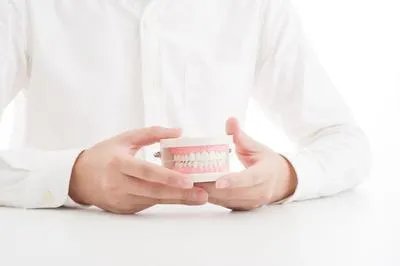 做烤瓷牙的价钱是多少