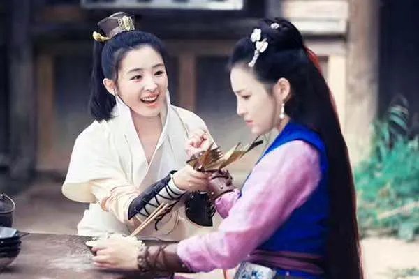 张雨绮把出战机会给张含韵，她为什么对张含韵这么好？