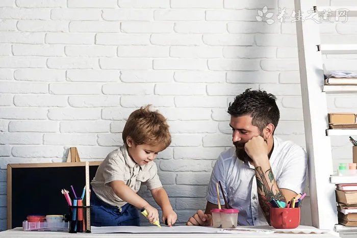 男孩扒车底8小时 父母离异对孩子的影响