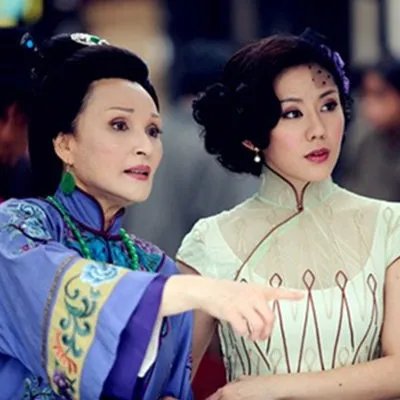 谭咏麟老婆莎莉照片曝光 揭咏麟原配夫人出家为尼背后隐情