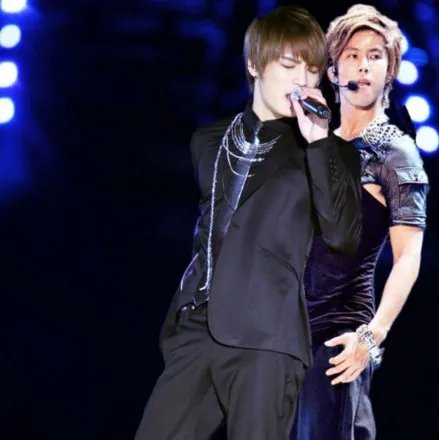 郑允浩澄清金在中绯闻 两人疏远原因曝光