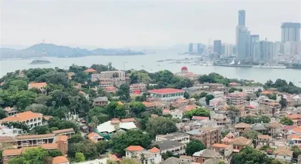 年轻人开始选择小众城市反向游 以下是反向旅游原因