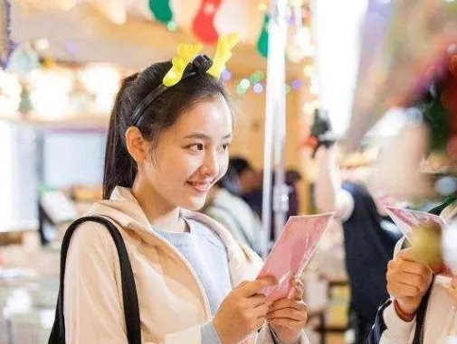 如何评价《我只喜欢你》？