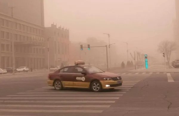 中央气象台继续发布沙尘暴蓝色预警，有哪些防尘措施可以做？