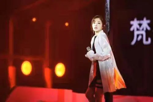 张雨绮把出战机会给张含韵，她为什么对张含韵这么好？