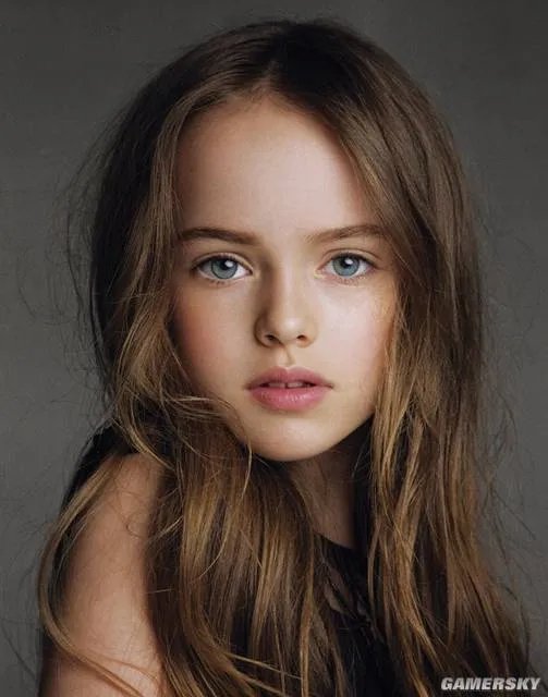 曾经被喻为世界最美萝莉 如今12岁亭亭玉立似少女