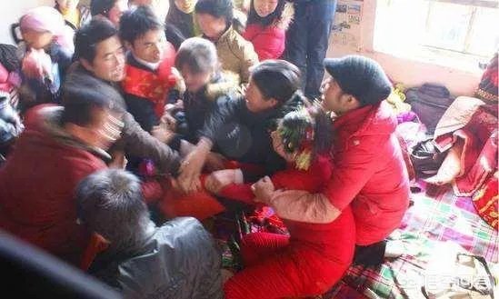 婚闹至新郎伤残，大家怎么看待？