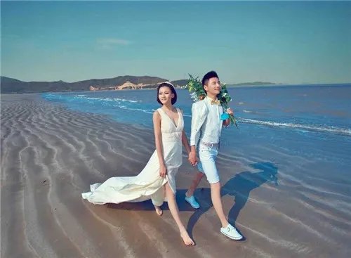 青岛婚纱摄影团购网推荐  青岛口碑好的婚纱摄影