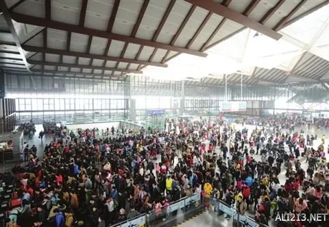 来不及了快上车！盘点春运期间全国十大最拥挤火车站