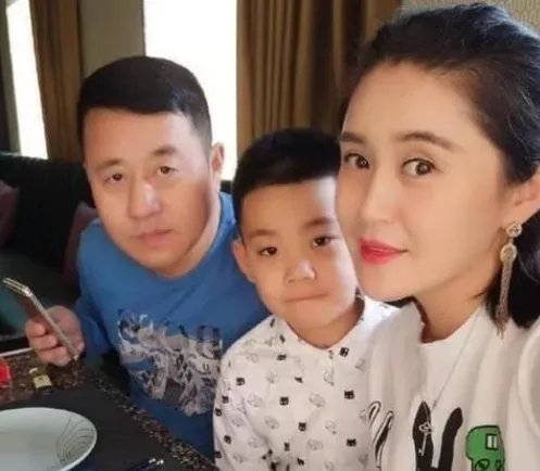 演员王小宝女儿