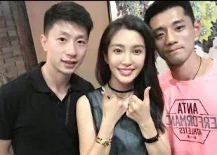 李冰冰晒合照为任泉庆生,两人的关系是有多好?