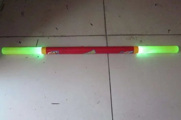 爸爸被儿子用金箍棒打伤崩溃报警，是用心良苦还是大题小做？