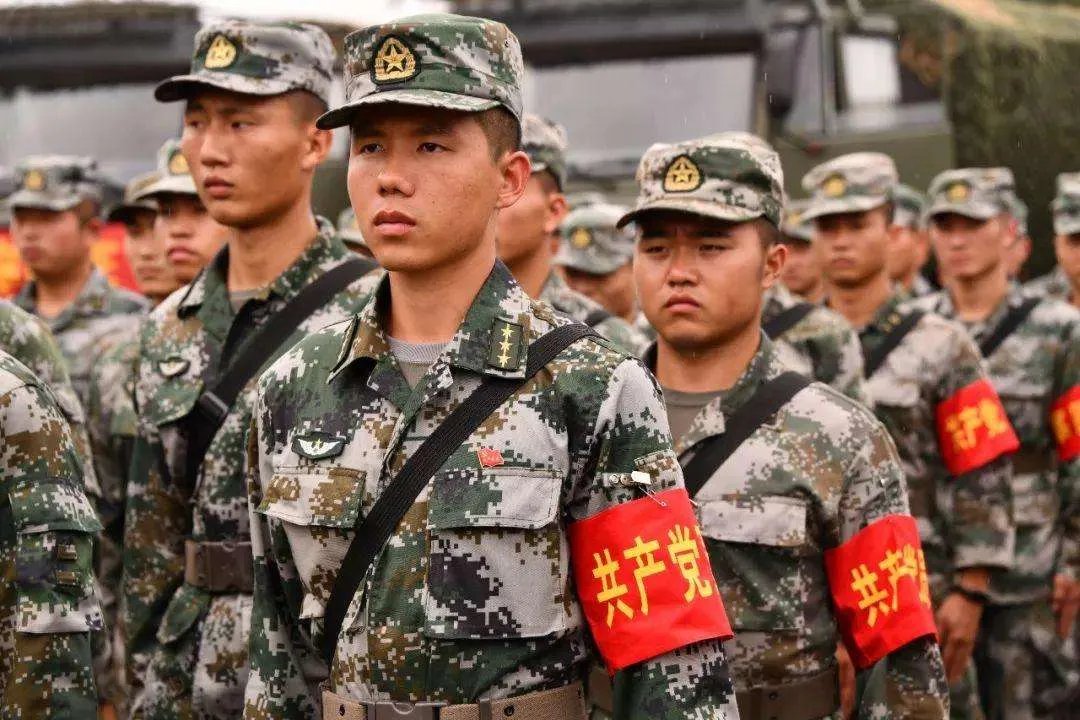 退役军人突发脑溢血倒在抗洪一线,家人是否知道此消息?