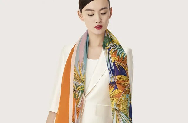 爱马仕丝巾怎么系好看 爱马仕丝巾的系法图解