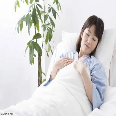 睡觉磨牙是什么引起的