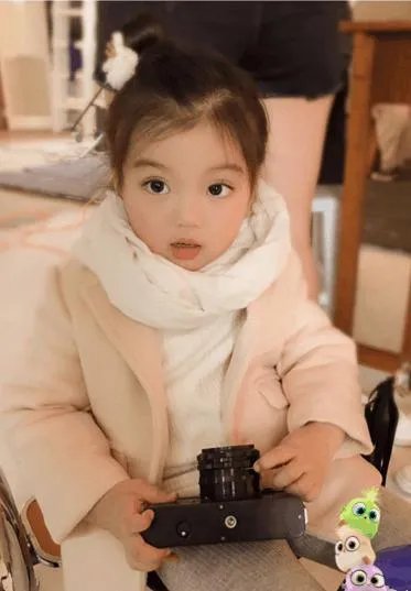 阿拉蕾(崔雅涵)是谁的女儿?