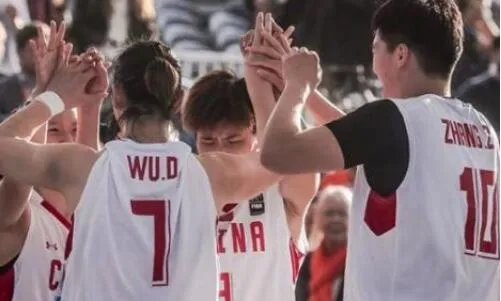 女篮首个世界冠军：7战7胜她们创造了中国篮球历史