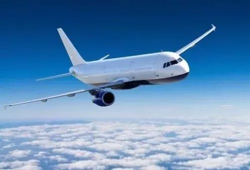 ​波音737冲入河中什么情况  波音飞机为什么会冲入河中