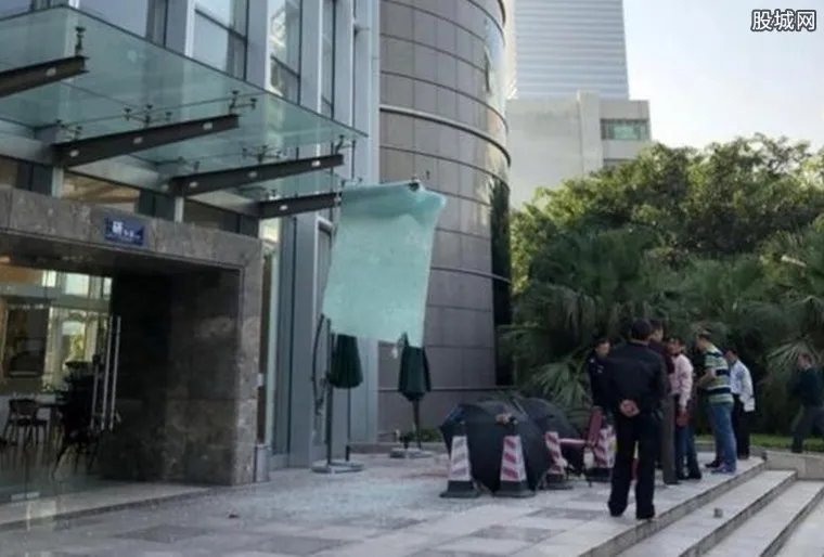 中兴通讯员工坠亡 中兴回应将同家属配合警方妥善处理