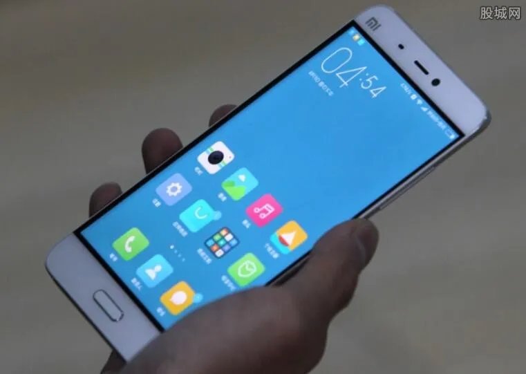 男子租豪车扮大款 涉案近10宗诈骗3万已被警方抓捕