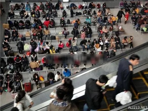 来不及了快上车！盘点春运期间全国十大最拥挤火车站