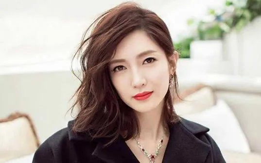 江疏影回应网友：为什么回复网友内容是什么曝光