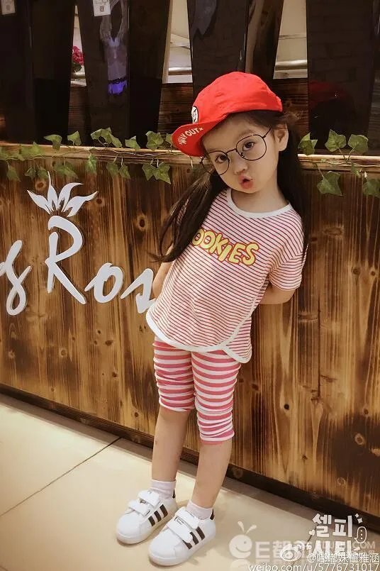 阿拉蕾(崔雅涵)是谁的女儿?